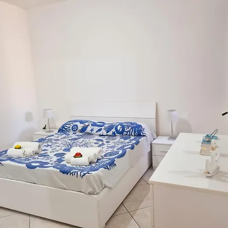 Residenza Baia Blu B Vista Mare Apartamento *